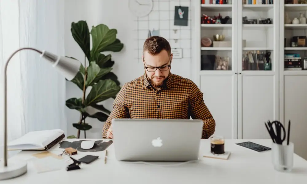 Remote and hybrid working solutions for employees working from home